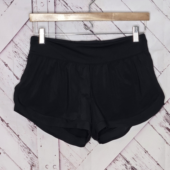 Lululemon Hotty Hot Short Black 6 - Picture 2 of 3